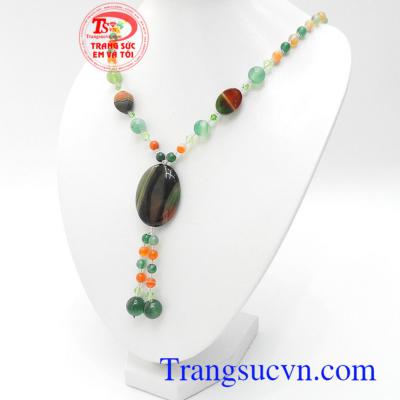 Đá mã não còn có thể làm giảm tính bảo thủ, áp lực, hóa giải những sự cãi vã, mâu thuẫn đem lại sự bình yên và may mắn cho chủ nhân