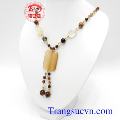 Chuỗi cổ mã não là dòng sản phẩm rất được phái đẹp ưa chuộng