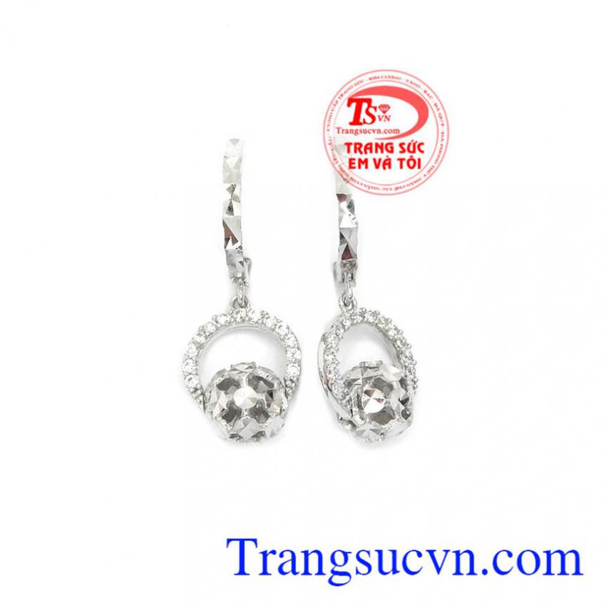 Hoa tai vàng trắng xinh xắn