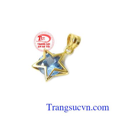 Mặt dây chuyền 10k đính đá phong cách phù hợp nhiều loại dây chuyền khác nhau, là sản phẩm rất được phái đẹp ưa chuộng