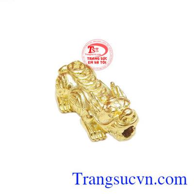 Charm tỳ hưu 10k kim tiền được thiết kế với kiểu dáng mới lạ và tinh tế.