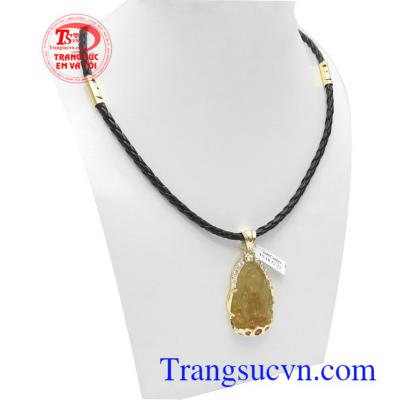 Bộ dây Phật Bà an lành là biểu tượng của sự bình an, lòng thánh thiện, bác ái, hướng phật, đem tới sự may mắn, an lành cho người đeo