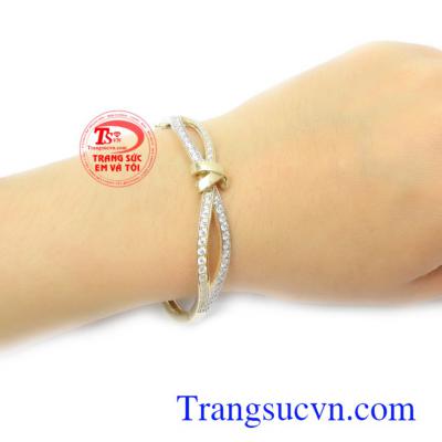 Vòng tay đeo đẹp, phù hợp phong cách mới