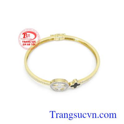 Vòng tay vàng 10k đính đá mới lạ, tinh xảo và tinh tế