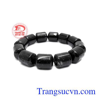 Chuỗi thạch anh tóc đen trụ 14 ly được chế tác từ thạch anh tóc đen thiên nhiên.