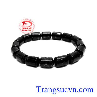 Chuỗi thạch anh tóc đen trụ 8 ly được chạm khắc từ thạch anh tóc thiên nhiên, sang trọng và hợp mệnh. 