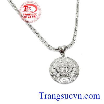 Mặt dây chuyền Versace đẳng cấp là sản phẩm mặt dây được chế tác theo công nghệ 3D mới của Hàn Quốc