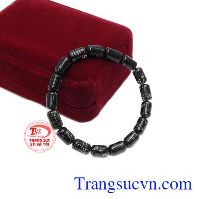 Thạch anh tóc thiên nhiên có tác dụng trong phong thủy và hỗ trợ điều trị một số bệnh.