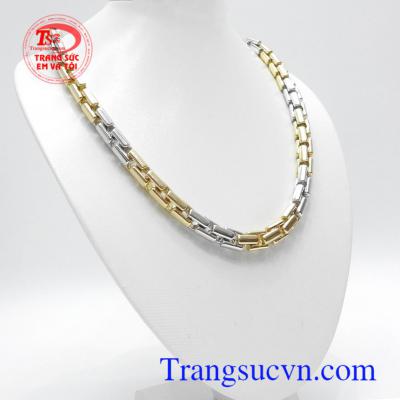 Dây chuyền vàng Italy 18k đẳng cấp mang lại phong cách riêng, phù hợp thời trang phái mạnh, là món quà tặng ý nghĩa cho người yêu thương