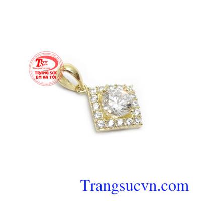 Mặt dây chuyền đính đá nhập khẩu tinh tế, thời trang và sang trọng