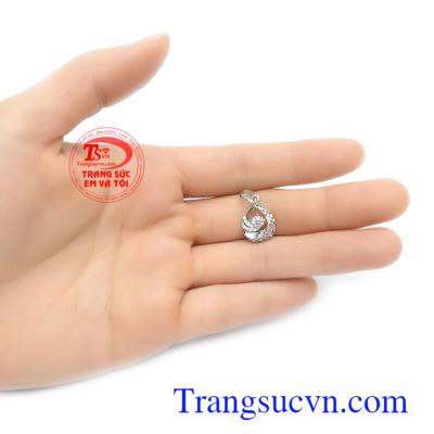 Mặt dây chuyền nữ đính đá phù hợp thời trang và thị hiếu phái đẹp