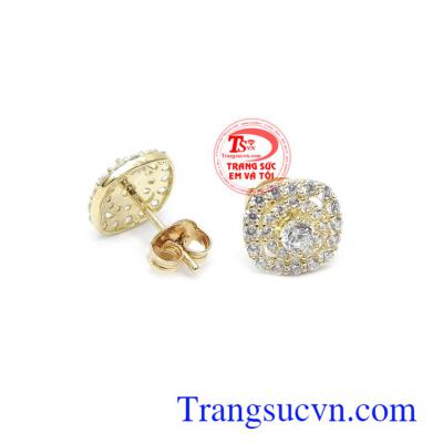 Hoa tai vàng đính đá là món quà tuyệt vời dành tặng người bạn yêu thương