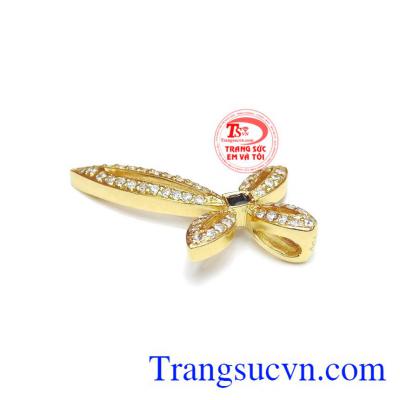 Thiết kế tinh tế, sang trọng mang đến cho người phụ nữ một sản phẩm đẹp mắt.