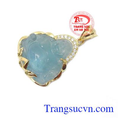 Đá aquamarine thiên nhiên được xem là viên đá quý của thủy thủ