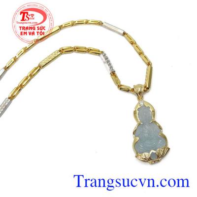 Mặt dây chuyền phật bà đá aquamarin là sản phẩm đá aquamarin thiên nhiên