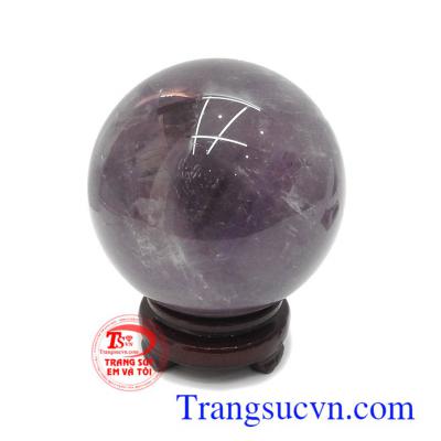 Trong việc học hành, quả cầu thạch anh tím là vật khí mang năng lượng thúc đẩy sự chú ý, giúp bạn thêm chuyên tâm, nỗ lực, xuất sắc hơn trong học tập