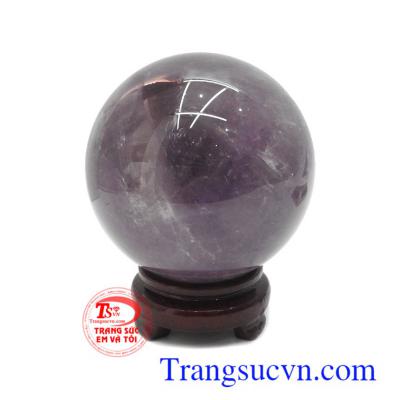 Cầu thạch anh tím tài lộc 12cm thường được trưng bày ở phòng khách, bàn làm việc, cửa hàng mang lại nét sang trọng, phong thủy