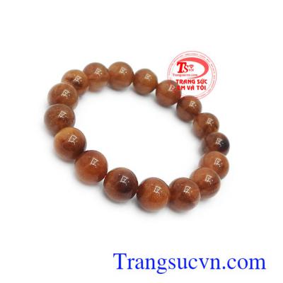 Chuỗi thạch anh tóc thịnh vượng 12 ly trong phong thủy có tác dụng giúp cho người đeo tăng sự tự tin, mang lại may mắn và bình an trong cuộc sống