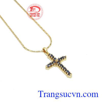 Bộ trang sức thiết kế phong cách, trẻ trung.
