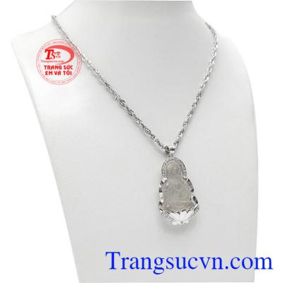 Bộ trang sức phật bà thạch anh trắng được chế tác tinh tế và hợp phong thủy.