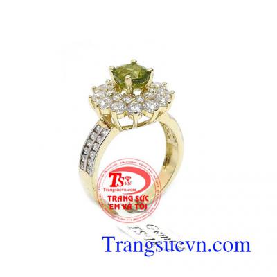 Nhẫn nữ peridot quý phái