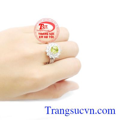 Sản phẩm Nhẫn Peridot được khách hàng bình chọn nhiều năm uy tín trên thị trường trong và ngoài nước