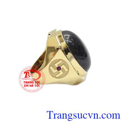 Đá sapphire tượng trưng cho quyền lực lãnh đạo, sự sáng suốt