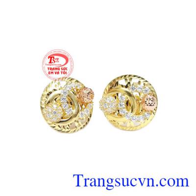 Hoa tai 10k sang trọng được sản xuất theo công nghệ Italy mang đến cho người dùng sản phẩm phong cách và quý phái.