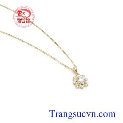 Bộ dây chuyền nữ nhập khẩu là món quà tuyệt vời dành tặng người bạn yêu thương