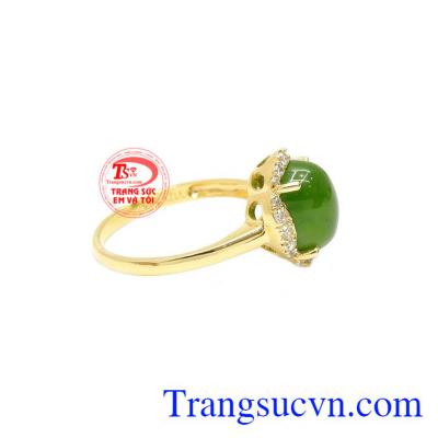 Sản phẩm thiết kế tinh tế, sang trọng cho bạn gái tự tin và thể hiện.
