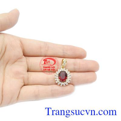 Granat thiên nhiên có tác dụng trong phong thủy và hỗ trợ điều trị một số bệnh.