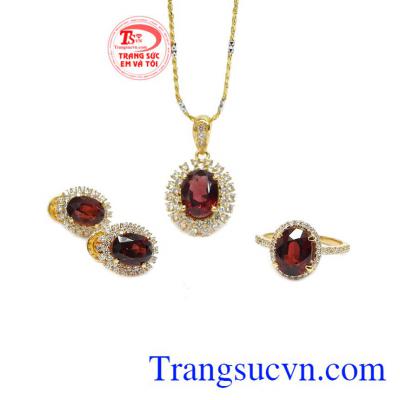 Sản phẩm sang trọng, có thể sử dụng hằng ngày hoặc trong những dịp đặc biệt.