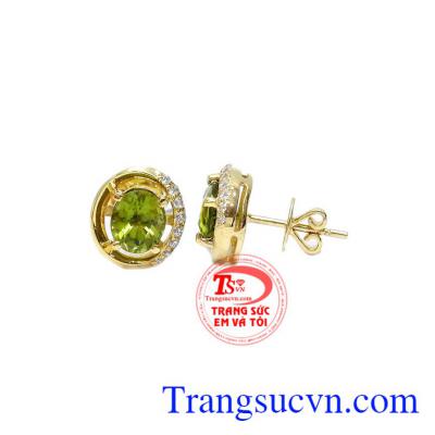 Đá peridot thiên nhiên mang lại nhiều may mắn cho người đeo, trong phong thủy đá peridot hợp mệnh hỏa và mệnh mộc