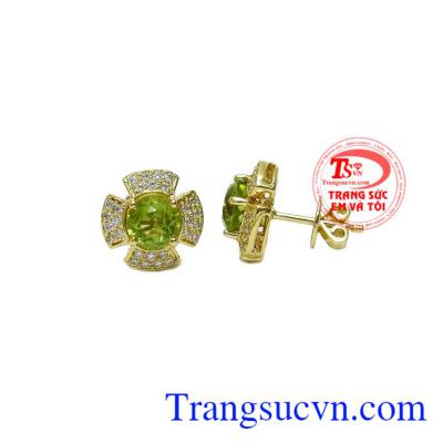 Đá peridot thiên nhiên mang lại may mắn cho người đeo, hợp với người mệnh mộc và mệnh hỏa
