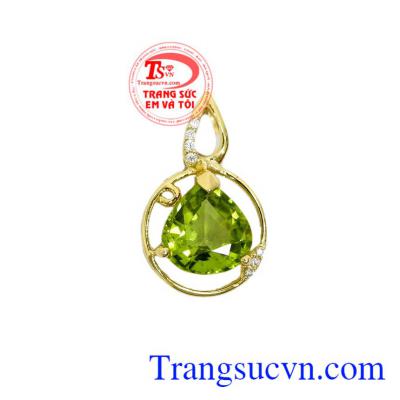 Mặt dây peridot hoàng gia