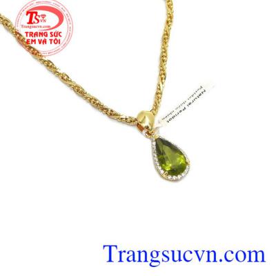  Đá peridot thiên nhiên mang lại nhiều may mắn, sức khỏe cho người đeo