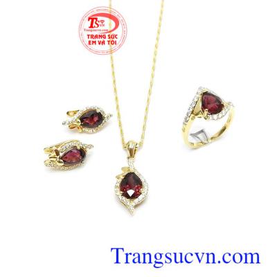 Bộ trang sức Granat phú quý mẫu mã đẹp, chất lượng cao, phù hợp phong cách thời trang