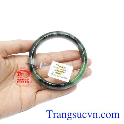 Vòng tay cẩm thạch thiên nhiên hợp phong thủy mang đến sự may mắn, bình an và thịnh vượng