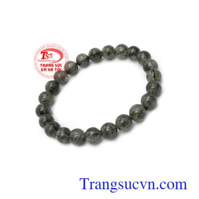 Người thường xuyên mang bên mình đá thạch anh tóc đen sẽ giúp mang đến cho người đeo vận may, tài lộc và sự bình an