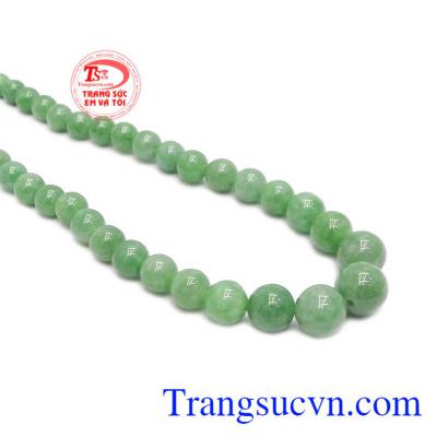 Sản phẩm sang trọng và quý phái giúp người đeo càng thêm đẹp hơn trong mắt người đối diện.