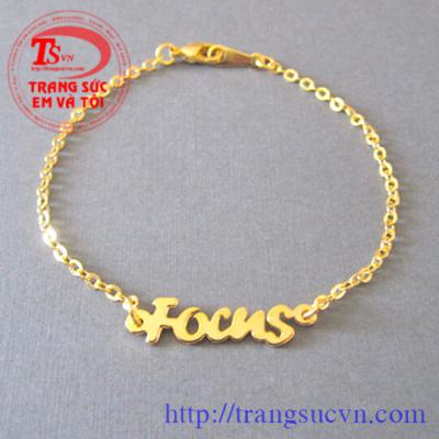Bán Lắc tay mặt chữ vàng,Đặt lac tay mat chu vang Có giấy kiểm định® lac tay mat chu vang làm nhanh Lắc tay mặt chữ vàng toàn quốc Trang Sức Em và Tôi chuyên Trang sức Nam Nữ.Vàng bạc,quý,ngọc.Đặt hàng theo yêu cầu lac tay mat chu vang  Bán Lắc tay mặt c