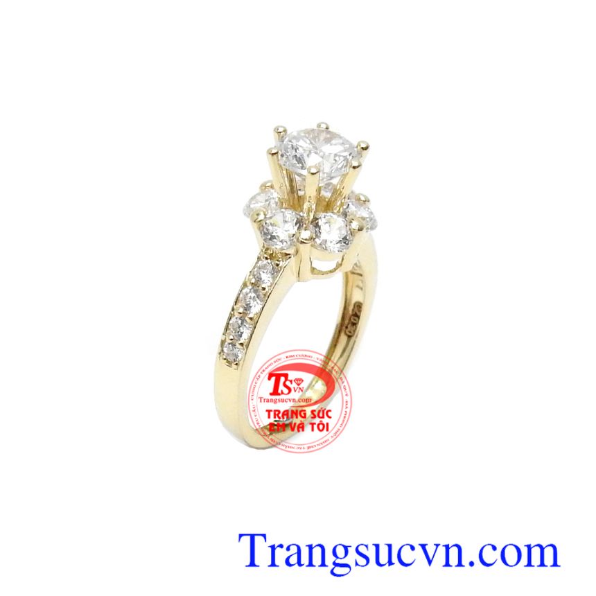 Nhẫn nữ vàng yêu kiều là sản sản xuất theo công nghệ Hàn quốc, sản phẩm được thiết kế xinh xắn, gắn đá đẹp, đeo hợp thời trang