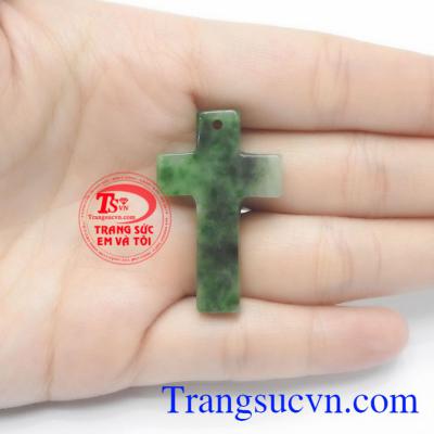 Mặt ngọc thánh giá thích hợp bọc vàng hoặc bạc làm mặt dây chuyền cho mọi lứa tuổi và cho cả nam lẫn nữ