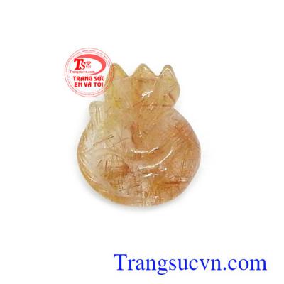 Mặt hồ ly thạch anh tóc may mắn chạm khắc tinh xảo, sắc nét, phù hợp làm mặt dây chuyền, mặt nhẫn