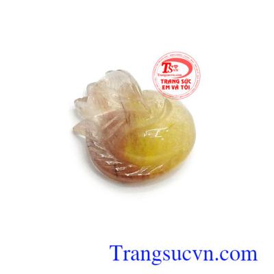 Sở hữu hồ ly bên mình sẽ giúp chủ nhân gặp nhiều may mắn trong tình duyên, khôn khéo trong giao tiếp, đối với doanh nhân hay quản lý sẽ giúp thêm tự tin và cũng cố quyền lực cho bản thân