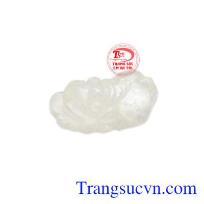 Sản phẩm có thể bọc vàng hoặc bạc để làm mặt dây.