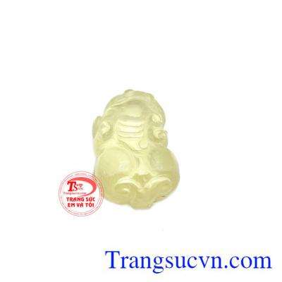 Tỳ hưu thạch anh vàng nhỏ thích hợp làm mặt dây hoặc dây chuyền bọc vàng, bọc bạc.