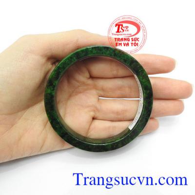Bản thân cẩm thạch đã tỏa ra một nguồn năng lượng mạnh mẽ