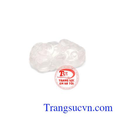 Tỳ hưu là linh vật ăn ngọc ngà, châu báu và không có hậu môn nên mang ý nghĩa tiền bạc chỉ vào mà không có ra