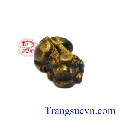Tỳ hưu mắt hổ thiên nhiên được chạm khắc tinh tế hợp phong thủy.